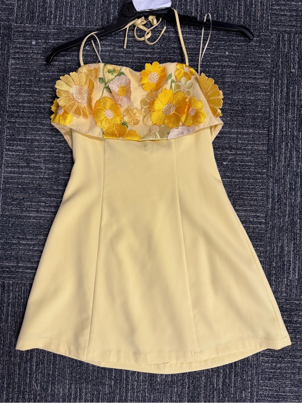 Floral Appliqué Yellow Mini Dress - Picture 14 of 15